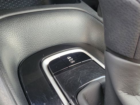 Used 2022 Toyota Corolla LE image 20