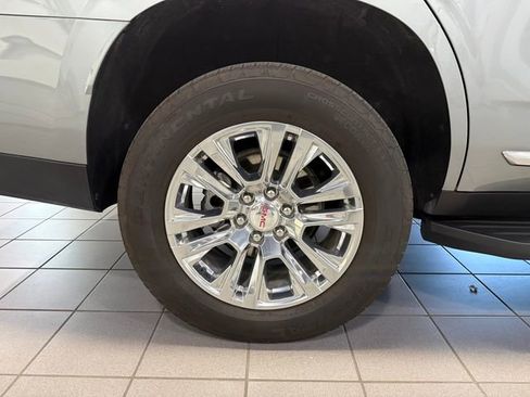Certified 2025 GMC Yukon Denali image 9