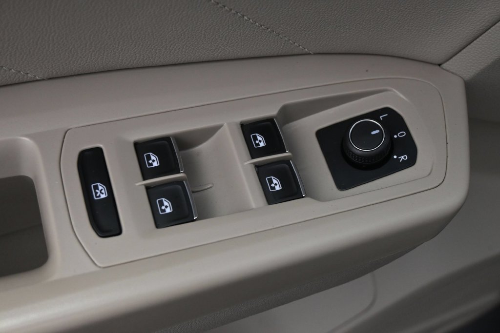 Used 2022 Volkswagen Atlas SE FWD image 4