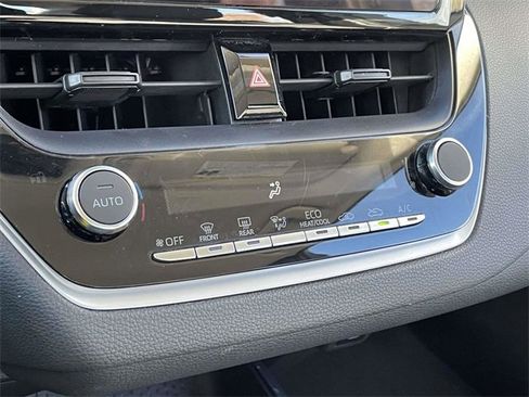 Used 2024 Toyota Corolla LE image 29