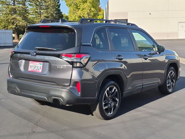 Used 2026 Subaru Forester Premium AWD/4WD image 5