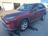 Used 2020 Toyota RAV4 LE image 4