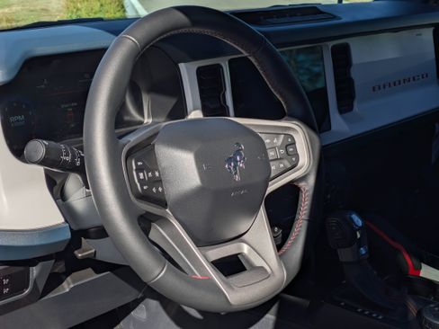 New 2025 Ford Bronco Heritage Edition image 38