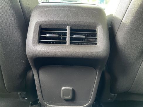 Used 2018 Chevrolet Equinox LT AWD/4WD image 36