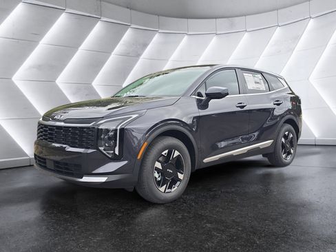 New 2026 Kia Sportage LX image 1