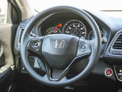 Used 2018 Honda HR-V EX image 15