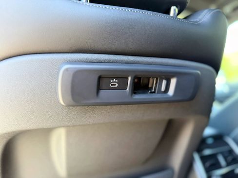 Used 2023 BMW X5 sDrive40i w/ M Sport Package RWD image 18