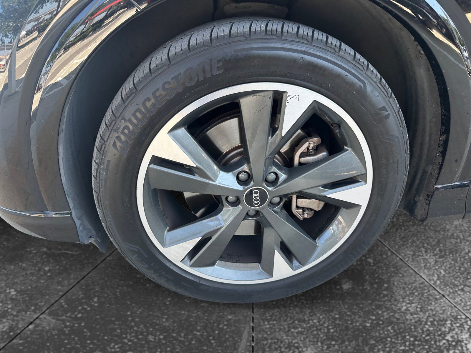 Used 2024 Audi Q4 e-tron Premium w/ Convenience Package AWD/4WD image 9