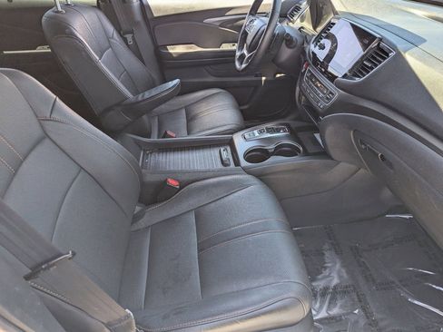Certified 2023 Honda Passport TrailSport image 9