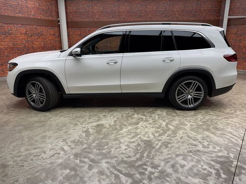 New 2025 Mercedes-Benz GLS 450 4MATIC image 2