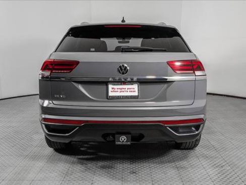 Used 2021 Volkswagen Atlas Cross Sport SE w/ Panoramic Sunroof Package image 7