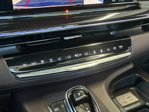 Used 2021 Cadillac Escalade Sport Platinum AWD/4WD image 27