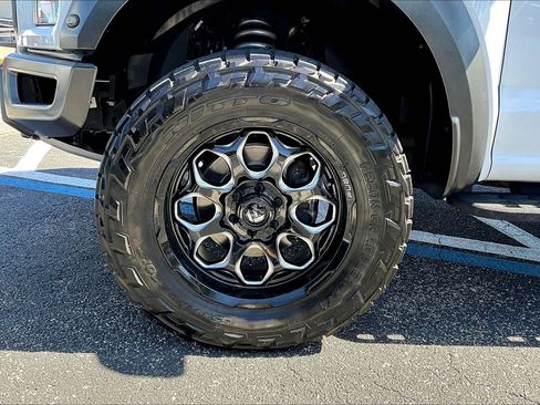 Used 2020 Ford F150 Raptor w/ Equipment Group 802A Luxury image 10