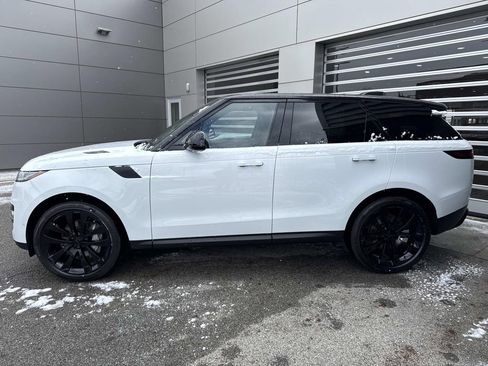 New 2026 Land Rover Range Rover Sport SE image 4