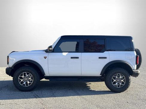 New 2025 Ford Bronco Badlands image 23