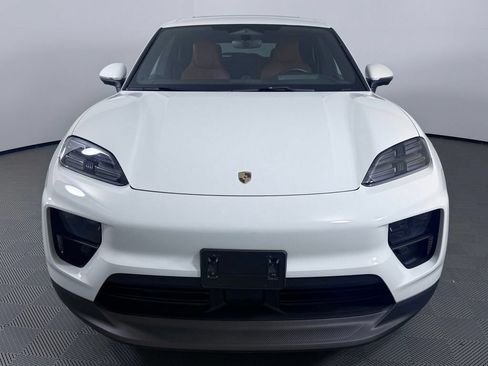 Used 2025 Porsche Macan 4S Electric AWD/4WD image 10