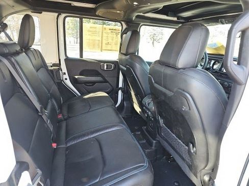 Used 2024 Jeep Wrangler High Altitude image 16
