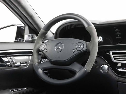 Used 2012 Mercedes-Benz S 63 AMG image 10