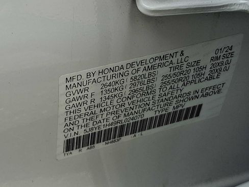 Certified 2024 Acura MDX SH-AWD w/ Technology Package image 30