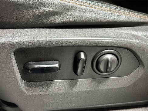 Used 2020 GMC Sierra 1500 AT4 image 26