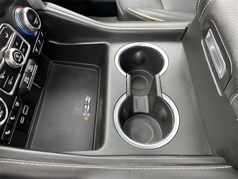 Certified 2023 GMC Yukon SLT image 16