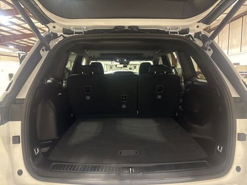 Used 2025 Jeep Grand Cherokee Laredo X w/ Luxury Tech Group I image 25