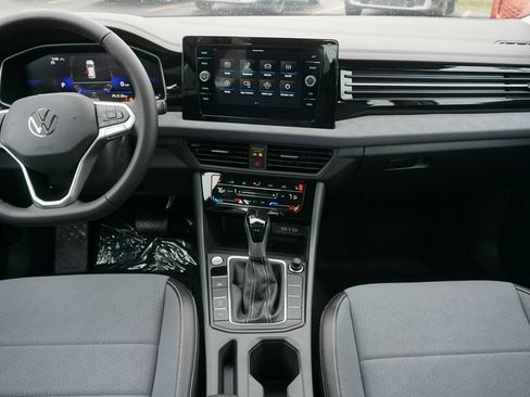 New 2025 Volkswagen Jetta SE image 9
