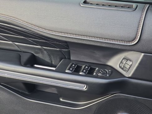 Used 2019 Ford Expedition Platinum image 28