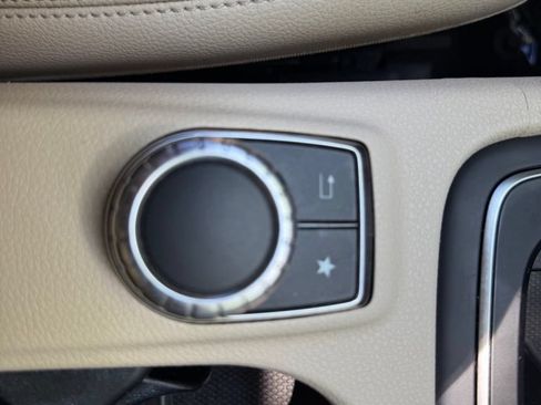 Used 2019 Mercedes-Benz GLA 250 image 26
