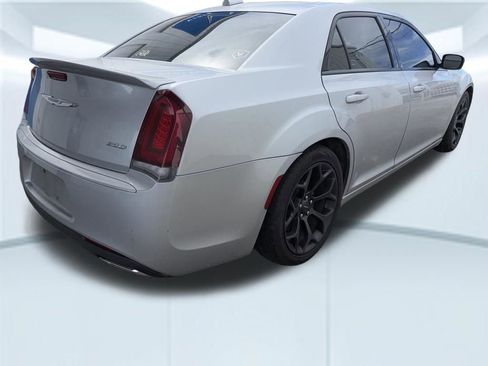 Used 2019 Chrysler 300 Touring w/ Sport Appearance Package RWD image 11