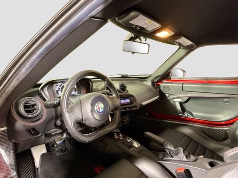 Used 2016 Alfa Romeo 4C Coupe w/ Convenience Group - Coupe RWD image 9