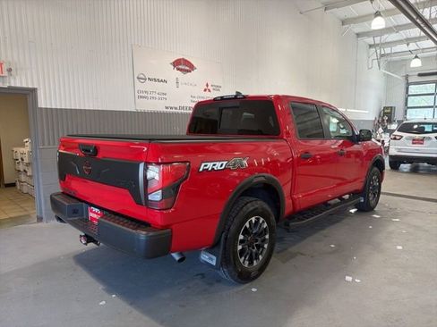 Used 2024 Nissan Titan PRO-4X w/ Pro-4x Convenience Package AWD/4WD image 3