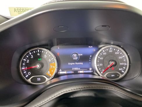 Used 2022 Jeep Renegade Trailhawk image 18