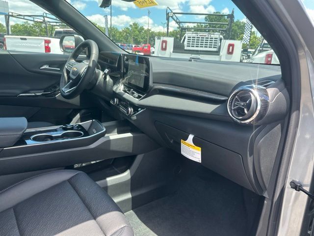 New 2026 Chevrolet Equinox LT w/ Convenience Package II FWD image 34