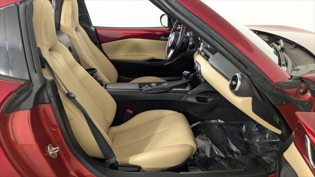 Used 2020 MAZDA MX-5 Miata RF Grand Touring RWD image 16
