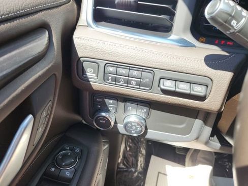 Certified 2022 GMC Yukon XL Denali AWD/4WD image 22