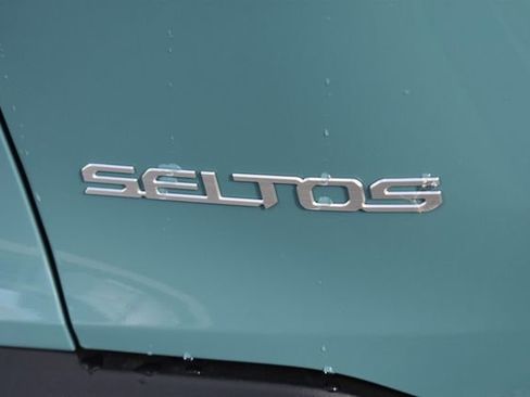 New 2026 Kia Seltos S image 16