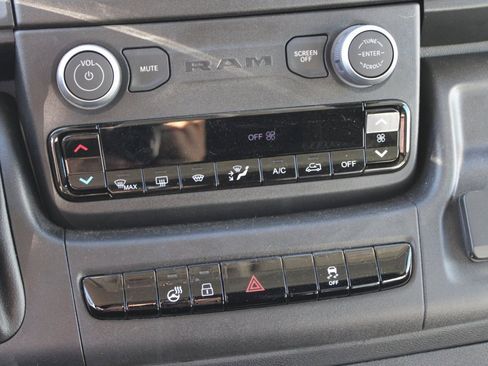 Used 2025 RAM ProMaster 2500 w/ Cold Weather Group image 20