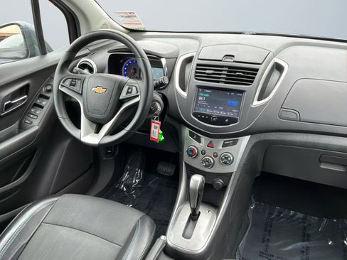 Used 2016 Chevrolet Trax LT w/ LT Convenience Package FWD image 14