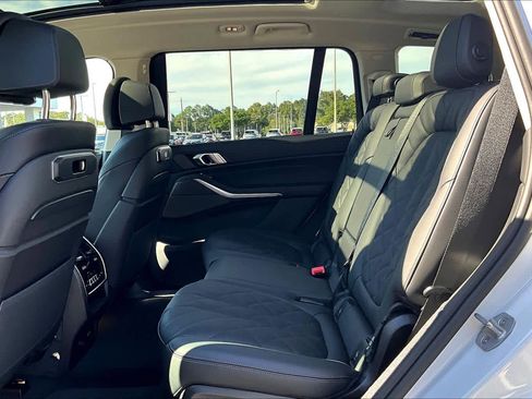 Used 2026 BMW X7 xDrive40i image 18