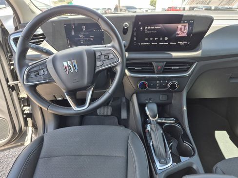 Used 2025 Buick Encore GX Preferred FWD image 18