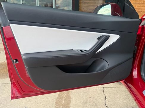 Used 2018 Tesla Model 3 Long Range AWD/4WD image 16