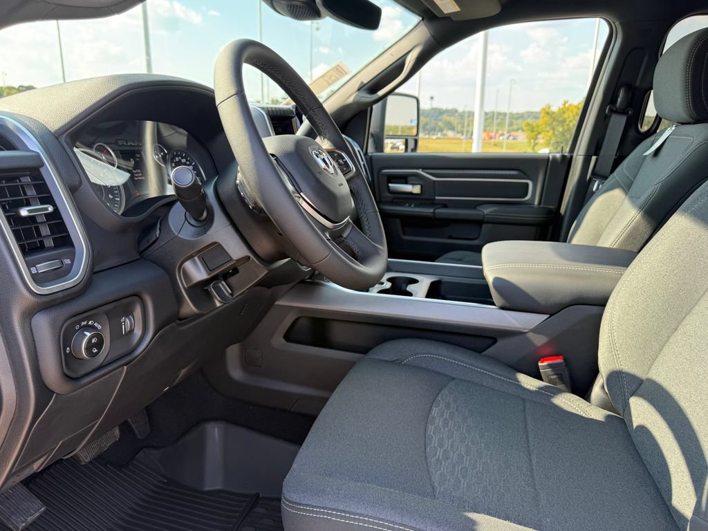 New 2027 RAM 2500 Big Horn AWD/4WD image 4