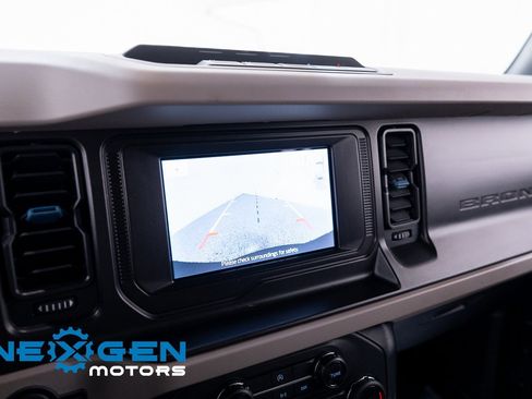 Used 2022 Ford Bronco Wildtrak image 35