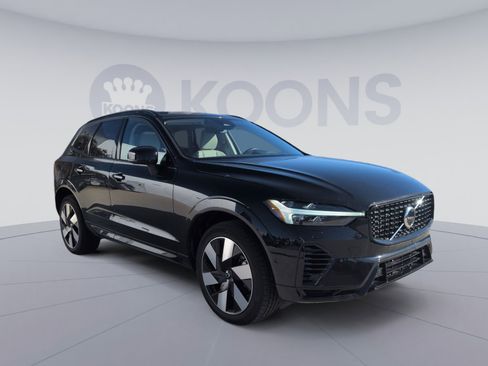 New 2025 Volvo XC60 T8 Plus w/ Protection Package Premier image 10