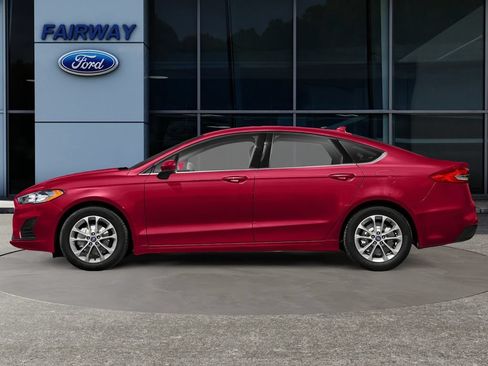 Used 2020 Ford Fusion SE w/ Equipment Group 151A FWD image 3