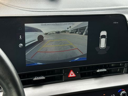 Used 2024 Kia Sportage EX image 19