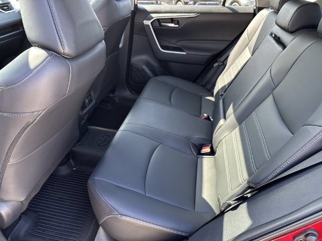 Used 2025 Toyota RAV4 XLE Premium AWD/4WD image 32