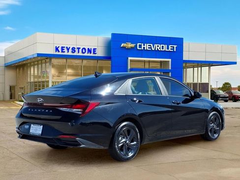 Used 2023 Hyundai Elantra SEL FWD image 7