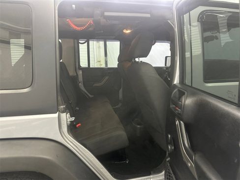 Used 2016 Jeep Wrangler Unlimited Sport w/ Max Tow Package image 16